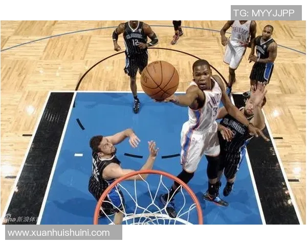 雷霆与魔术激战10月31日精彩回顾与赛后分析